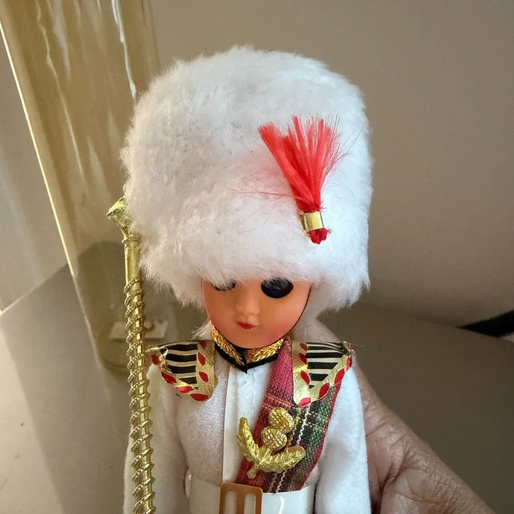 Vintage‎ Royal Scots Doll with White Bearskin 6.5